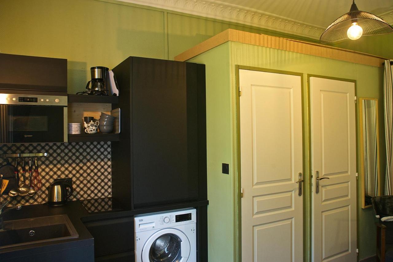 Le 110, Un Grand Studio 2 Etoiles, Pour Tout Faire A Pied 엑스레뱅 외부 사진